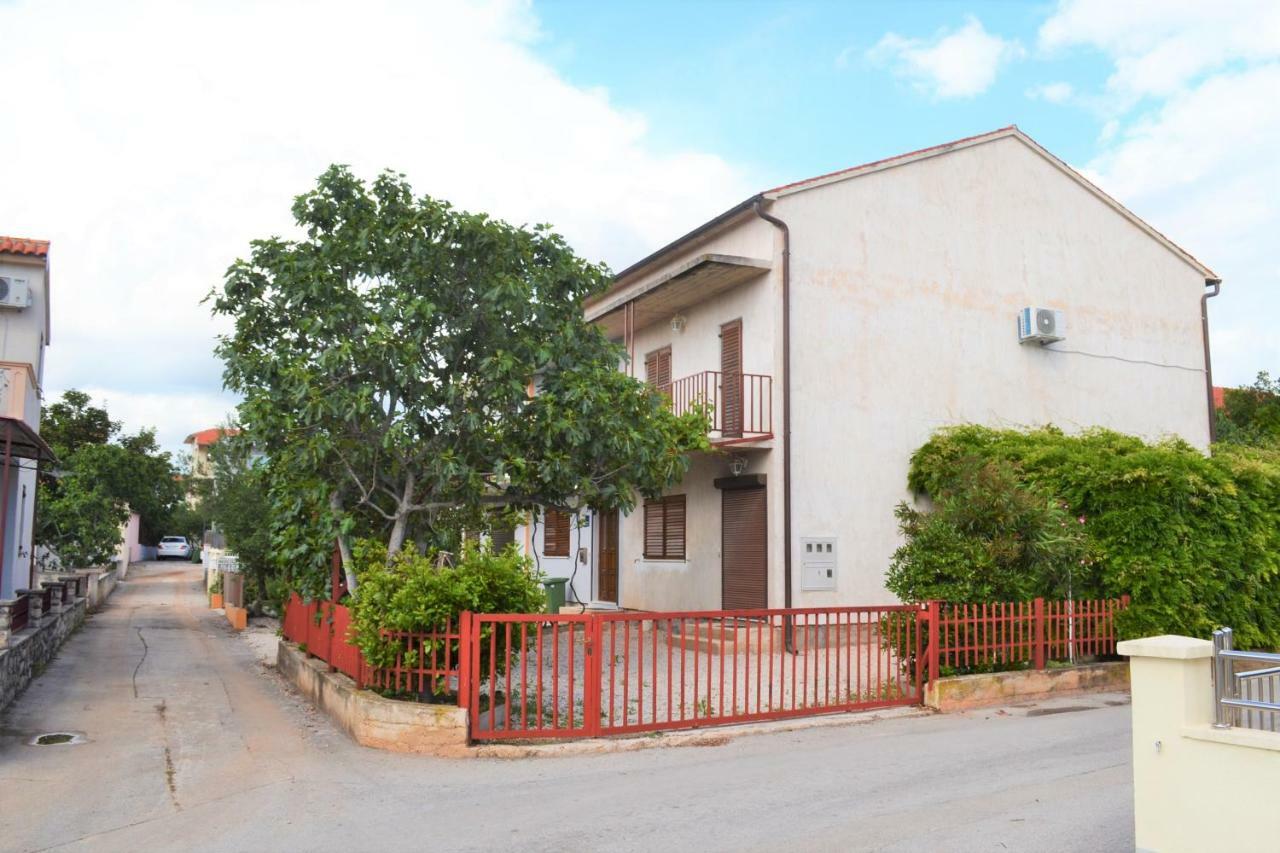 Apartments Adriana Срима Екстериор снимка