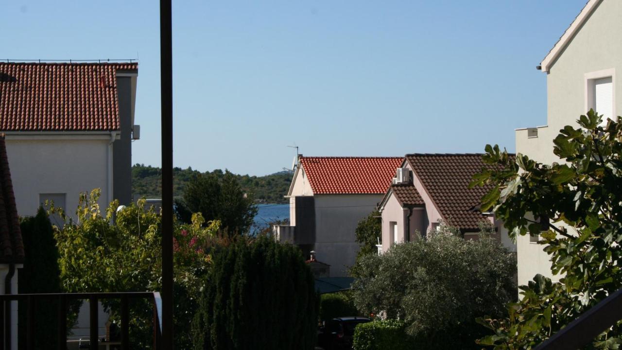 Apartments Adriana Срима Екстериор снимка