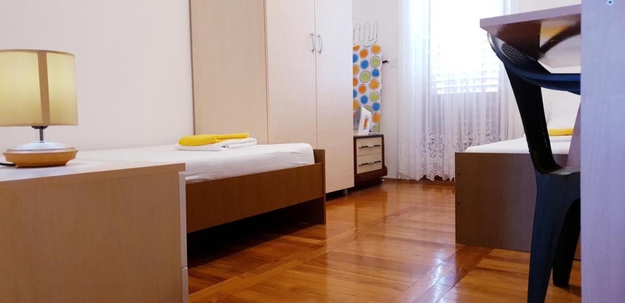 Apartments Adriana Срима Екстериор снимка