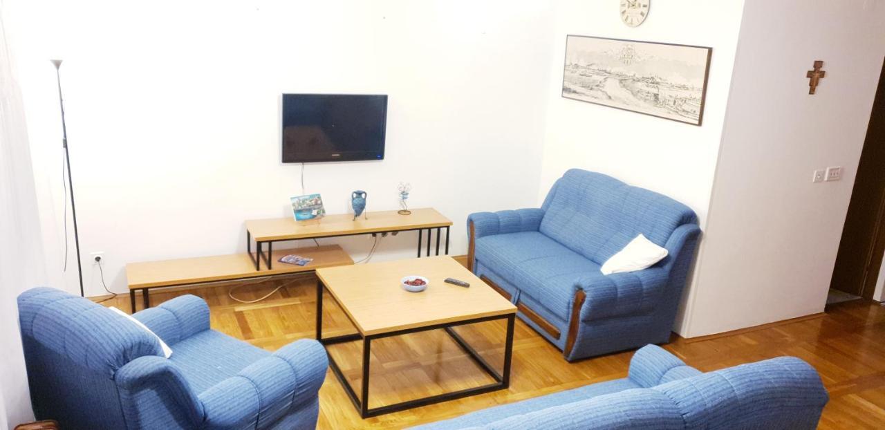 Apartments Adriana Срима Екстериор снимка