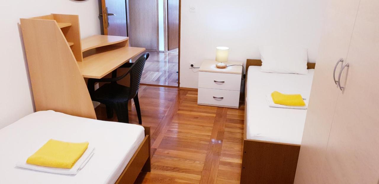 Apartments Adriana Срима Екстериор снимка
